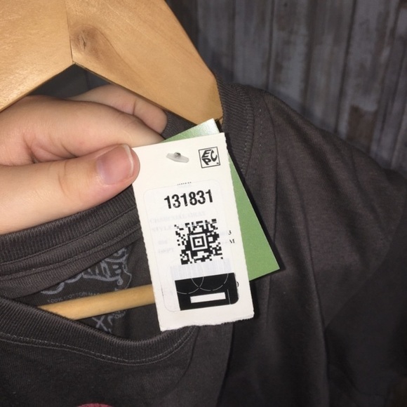 NWT Luke Combs Lovin’ On You Tee - Picture 4 of 5